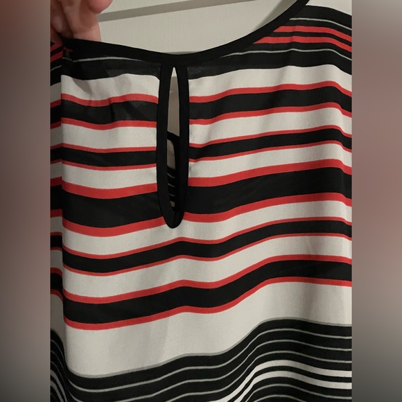 Maurice’s Women’s Multicolor Sleeveless Tank Top Shirt Size 3 - Picture 4 of 8